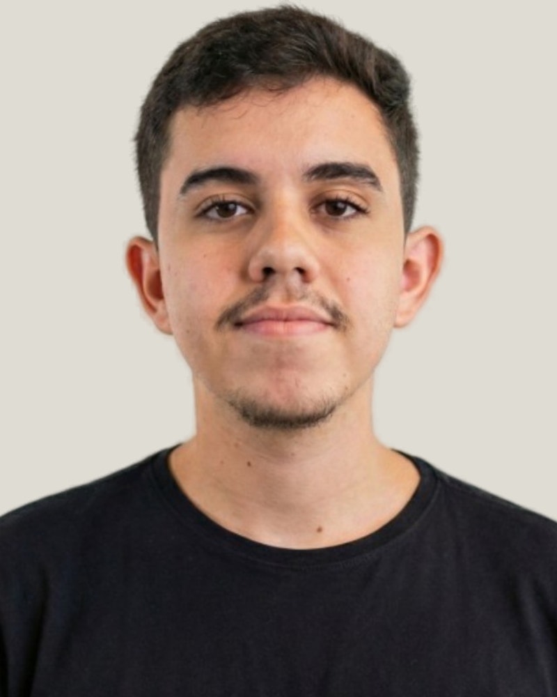 Retrato de Caio Machado